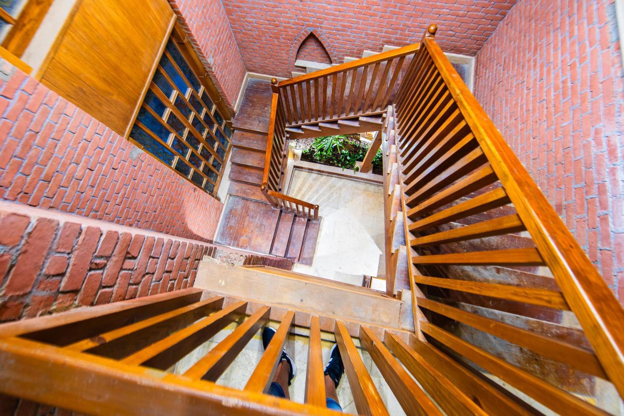 The Grand Hotel Sharm El Sheikh ภายนอก รูปภาพ Staircase