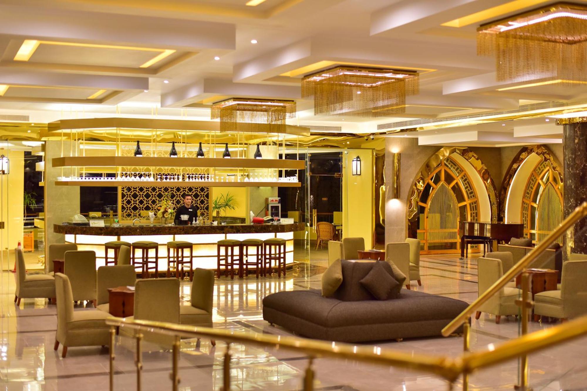 The Grand Hotel Sharm El Sheikh ภายนอก รูปภาพ The lobby of the hotel